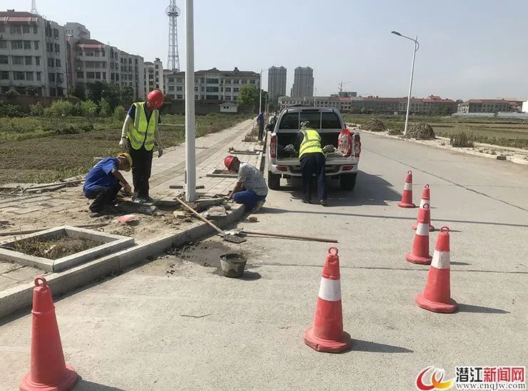 “棚改”之方践“文明”之行 “红马甲攻坚队”多管齐下共筑道路照明工程